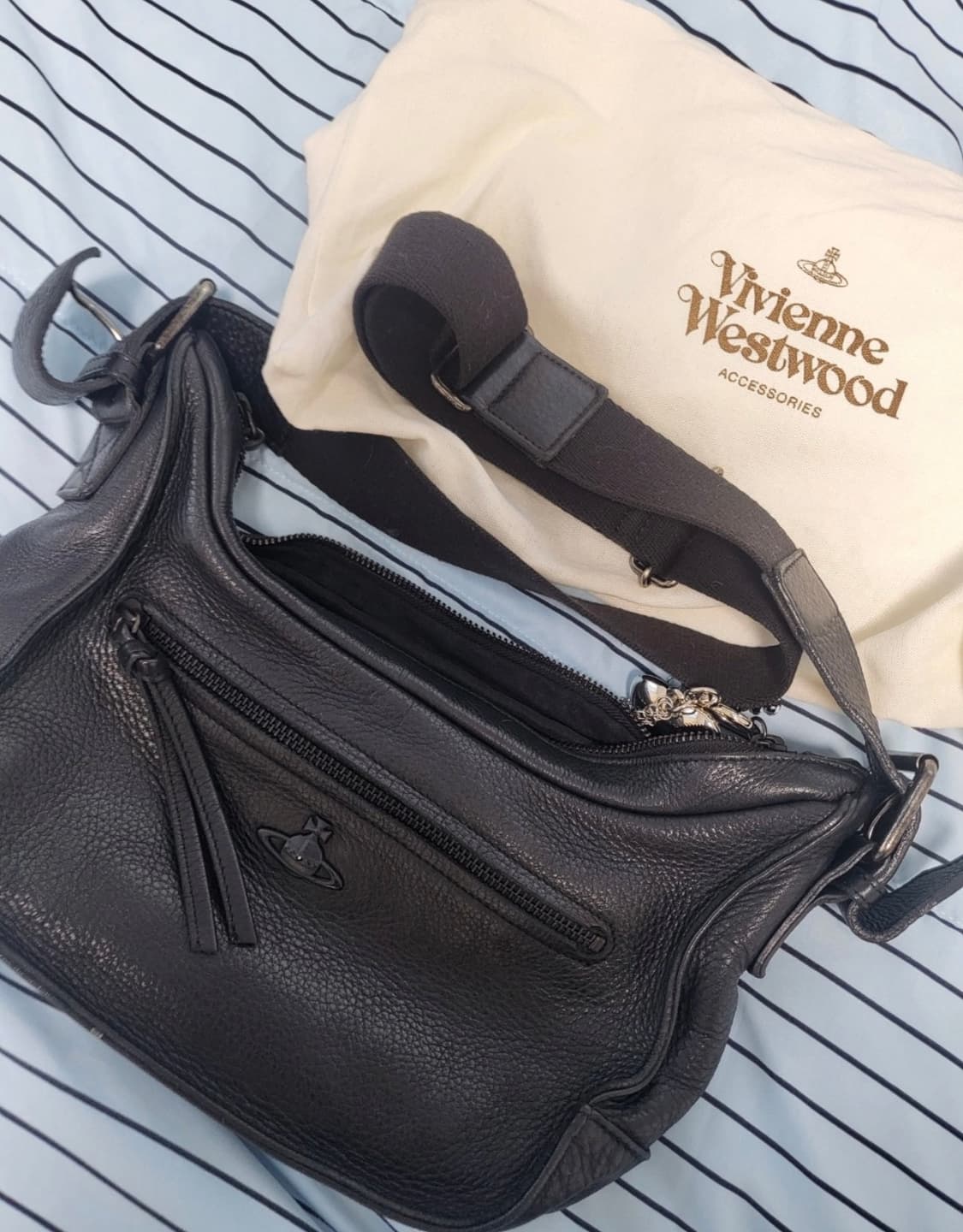 비비안웨스트우드 크로스백 정품 상품이미지1