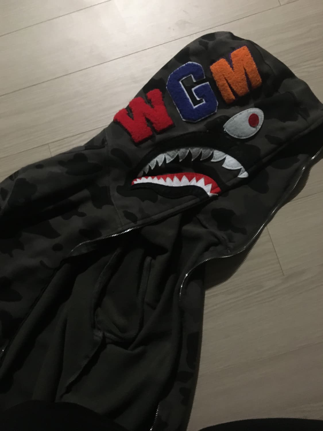 급처)베이프 샤크 후드집업 상품이미지1