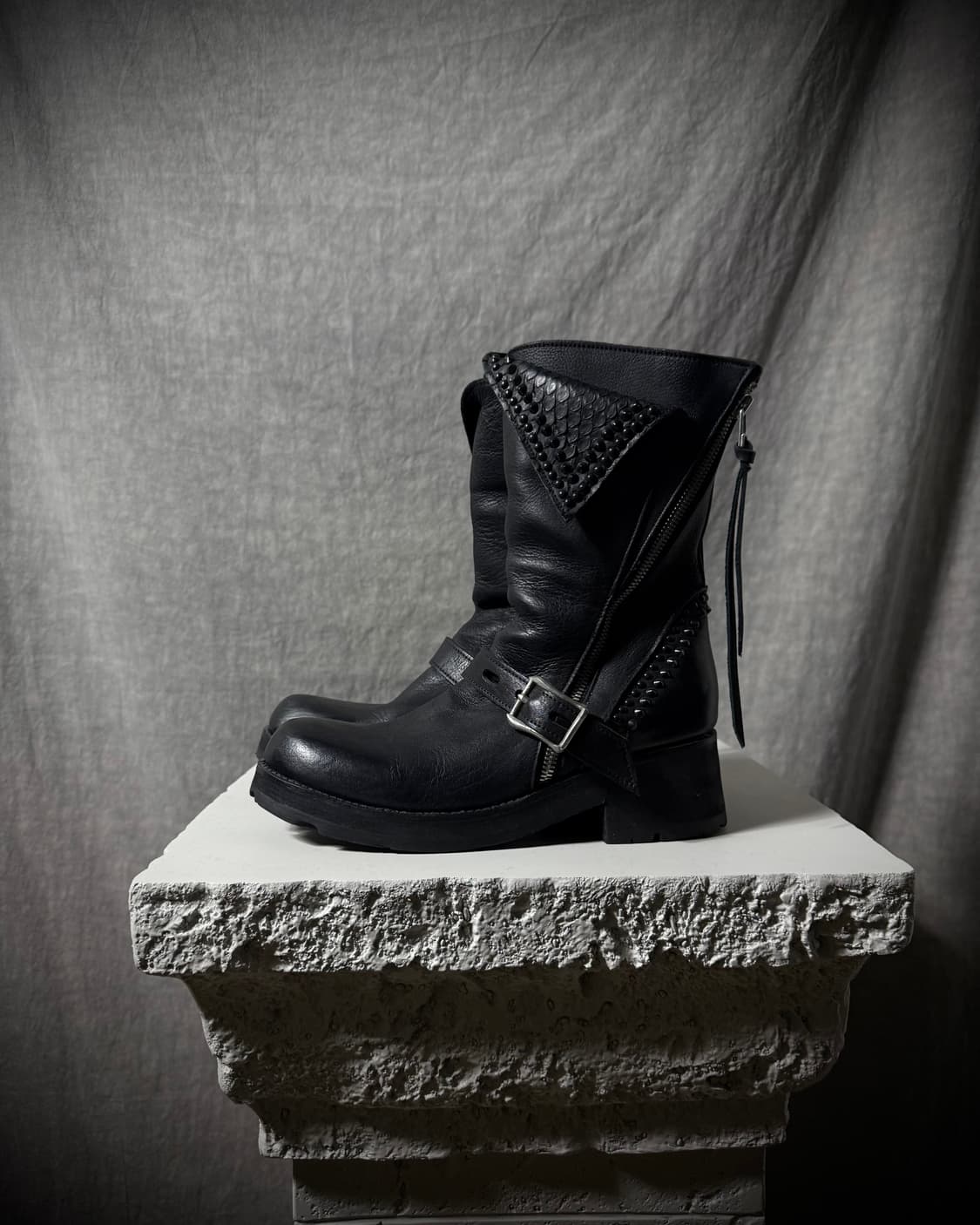 Kmrii Crush Stud Boots 상품이미지1