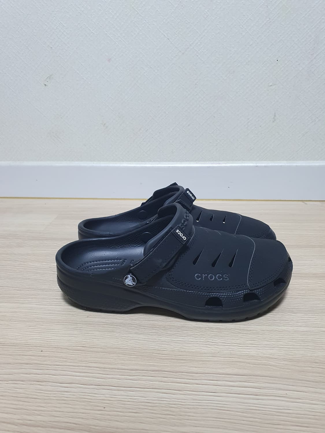 크록스 유콘 슬리퍼 265 상품이미지1