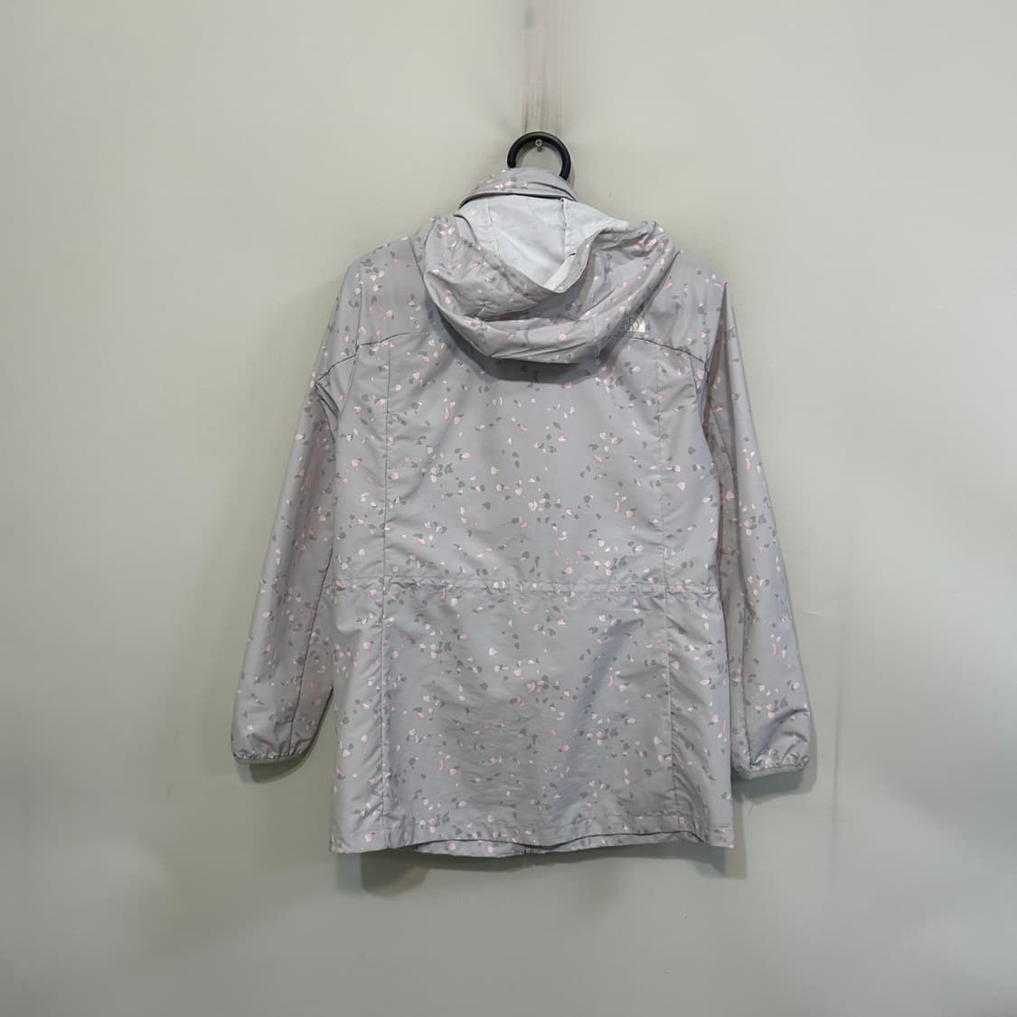 노스페이스 벚꽃잎 바람막이 90 상태최상 상품이미지3