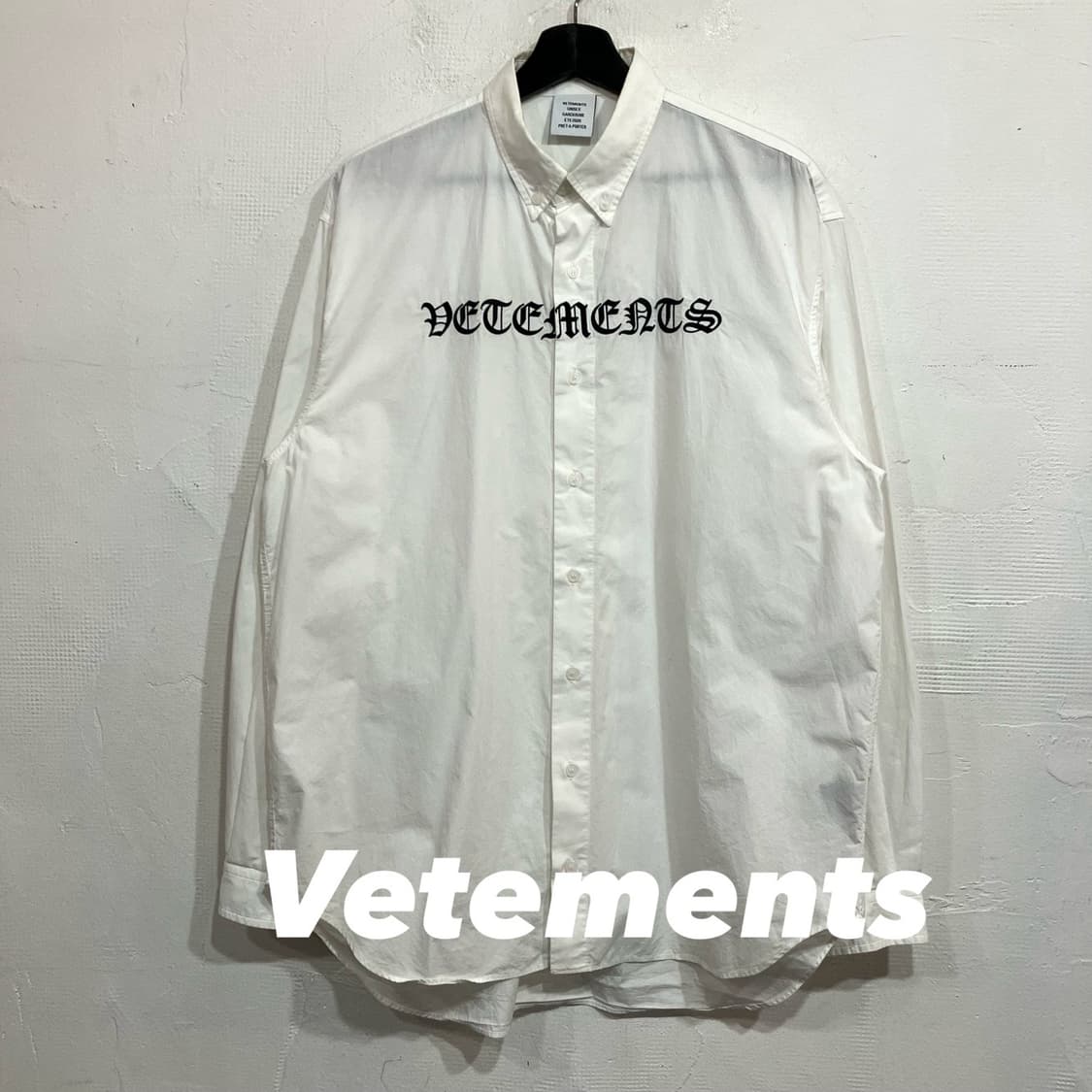 베트멍 아카이브 레터링 화이트셔츠 상품이미지1