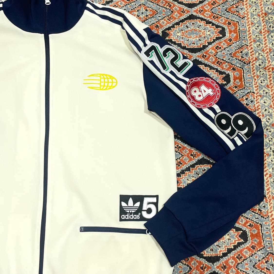 아디다스 오리지널 와펜 디테일 네이비 집업져지 남성110 상품이미지2