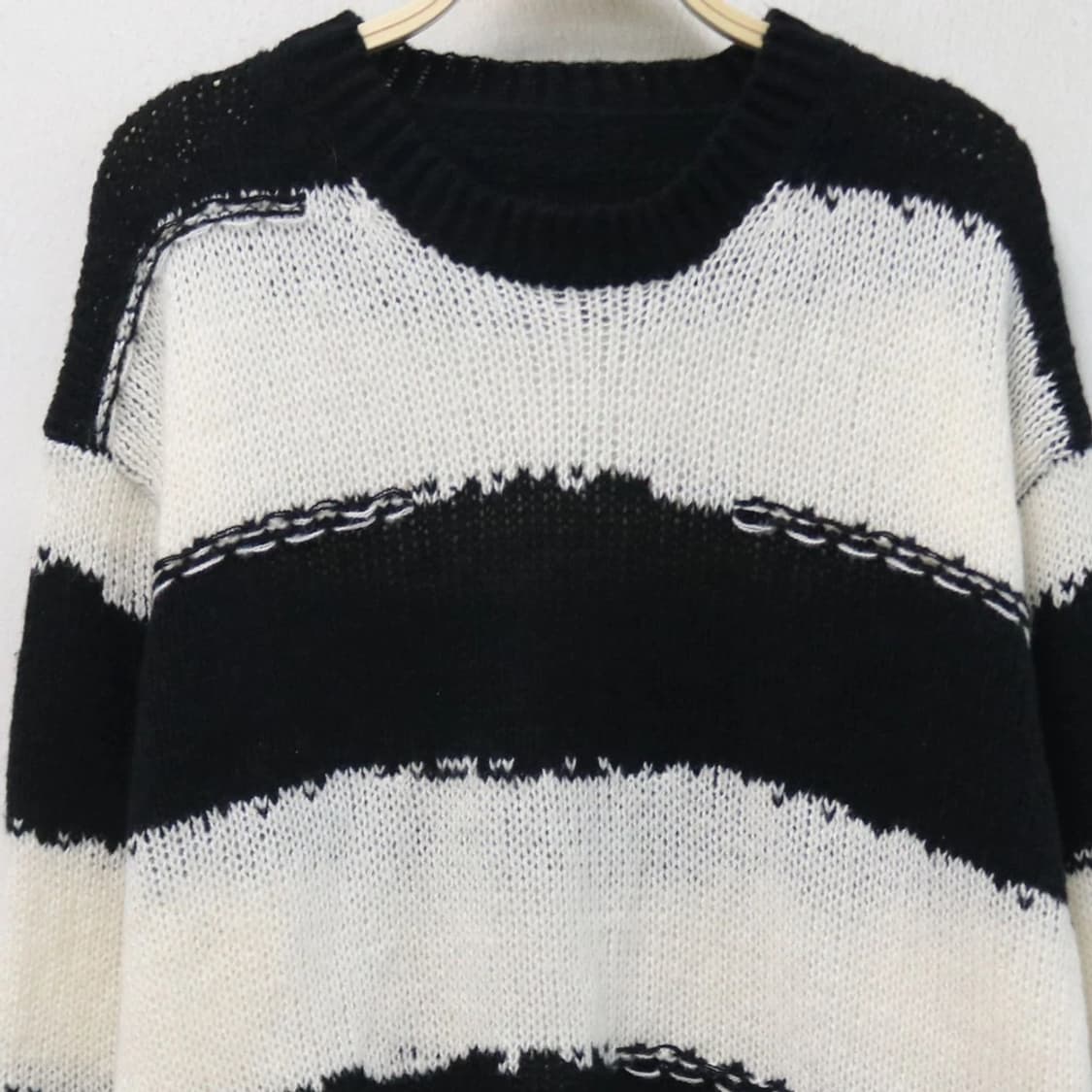 스트라이프 데미지 롱 니트 63190 상품이미지3