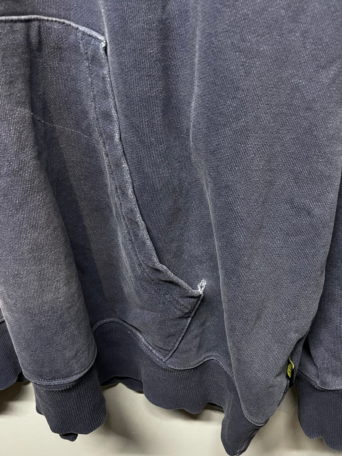 스마일 프린팅 후드티 네이비 상품이미지4