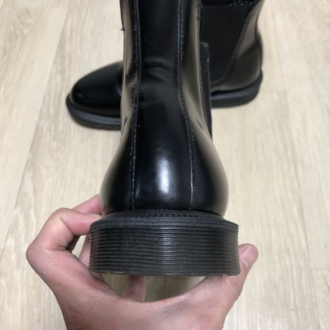 (230) 닥터마틴 Dr.martens 플로라 첼시 부츠 스무스 블랙 상품이미지2