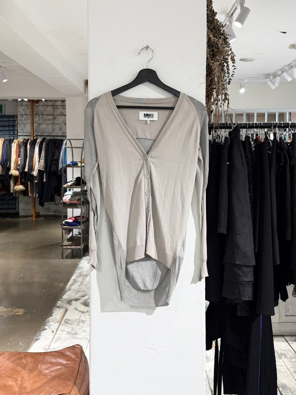 엠엠식스 그레이 패널 딥 브이넥 가디건 상품이미지1