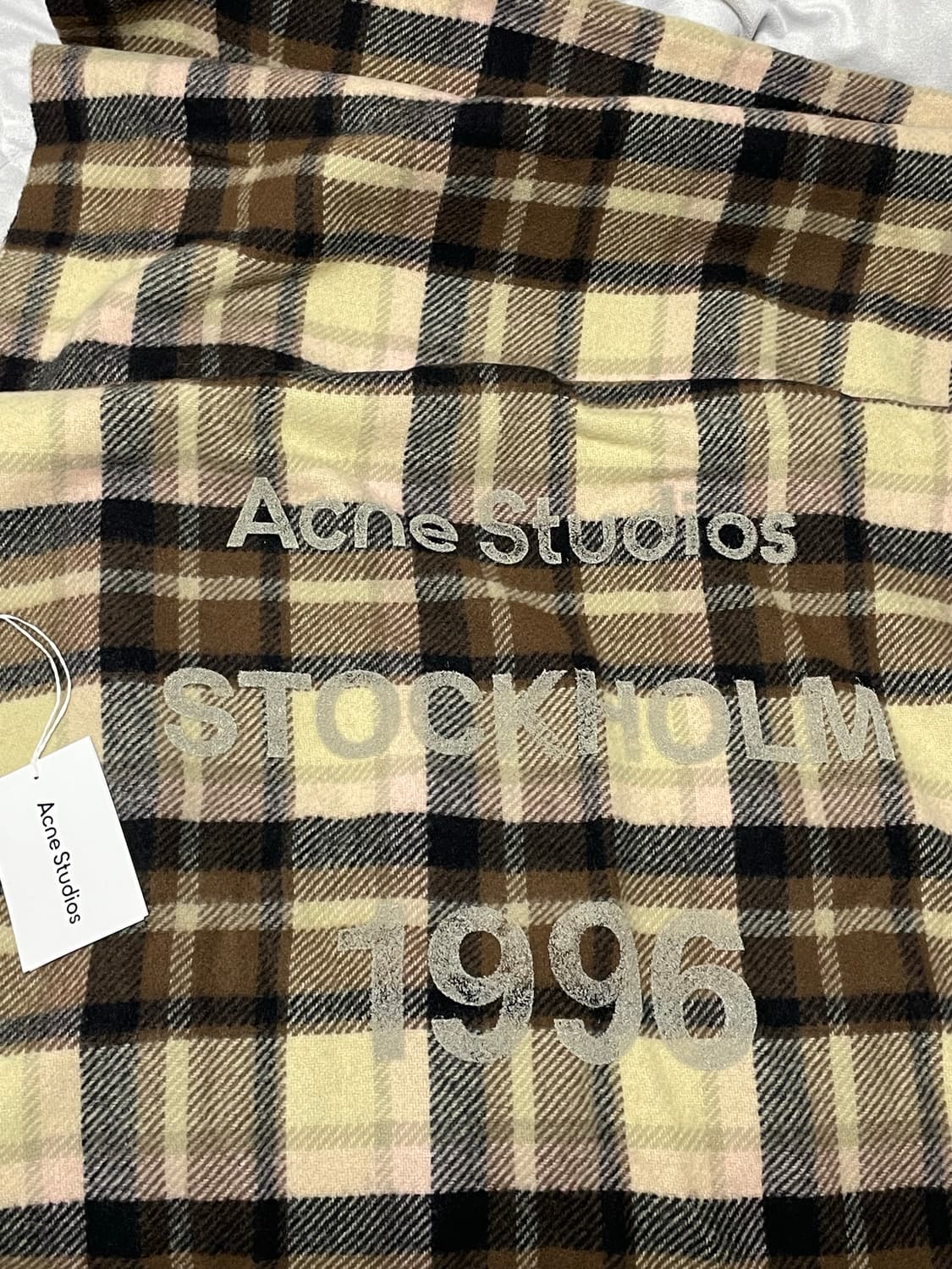 아크네스튜디오 울 로고 프린트 체크 스카프 상품이미지1