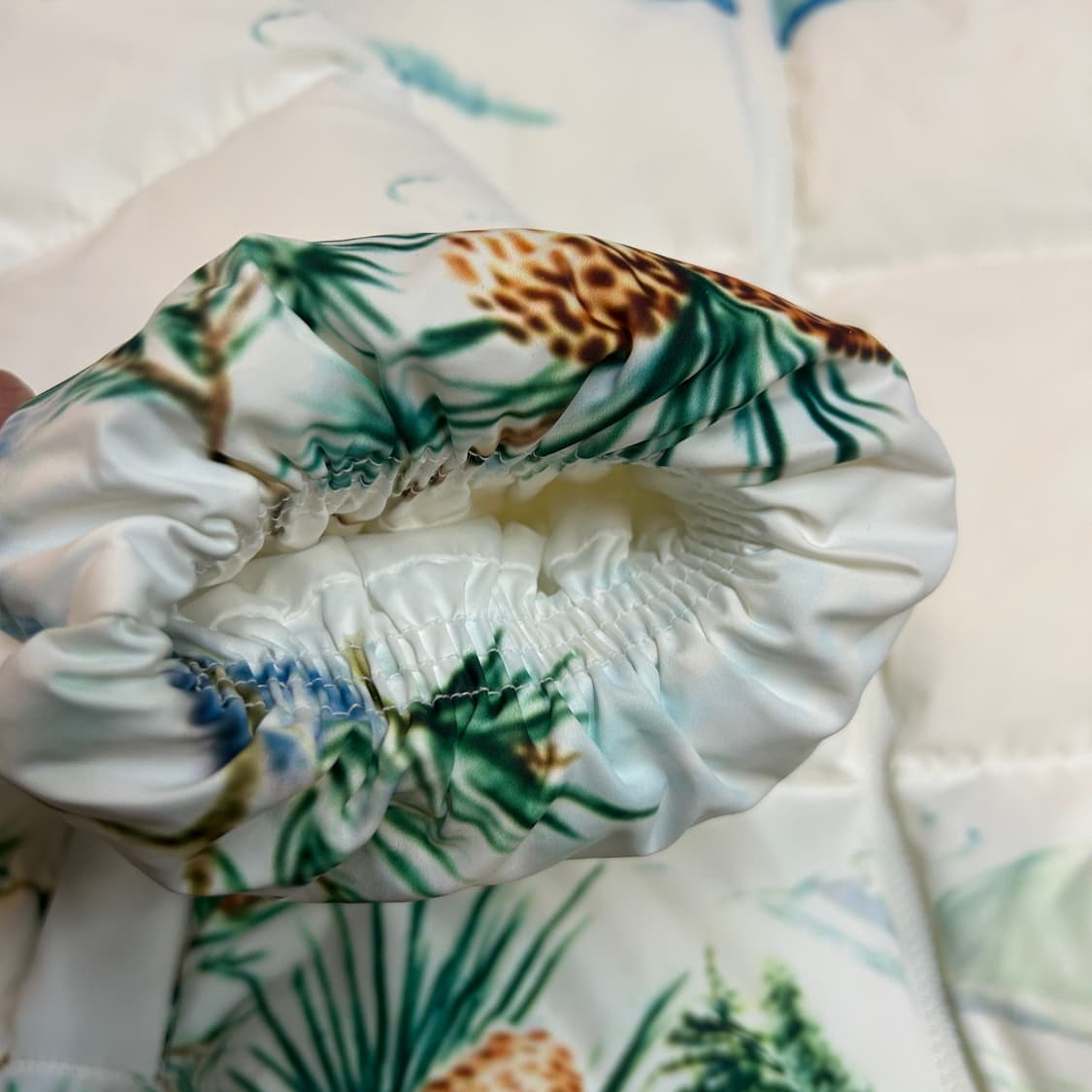 OIOI 오아이오아이 설산패딩 화이트 프린팅 숏패딩 상품이미지6