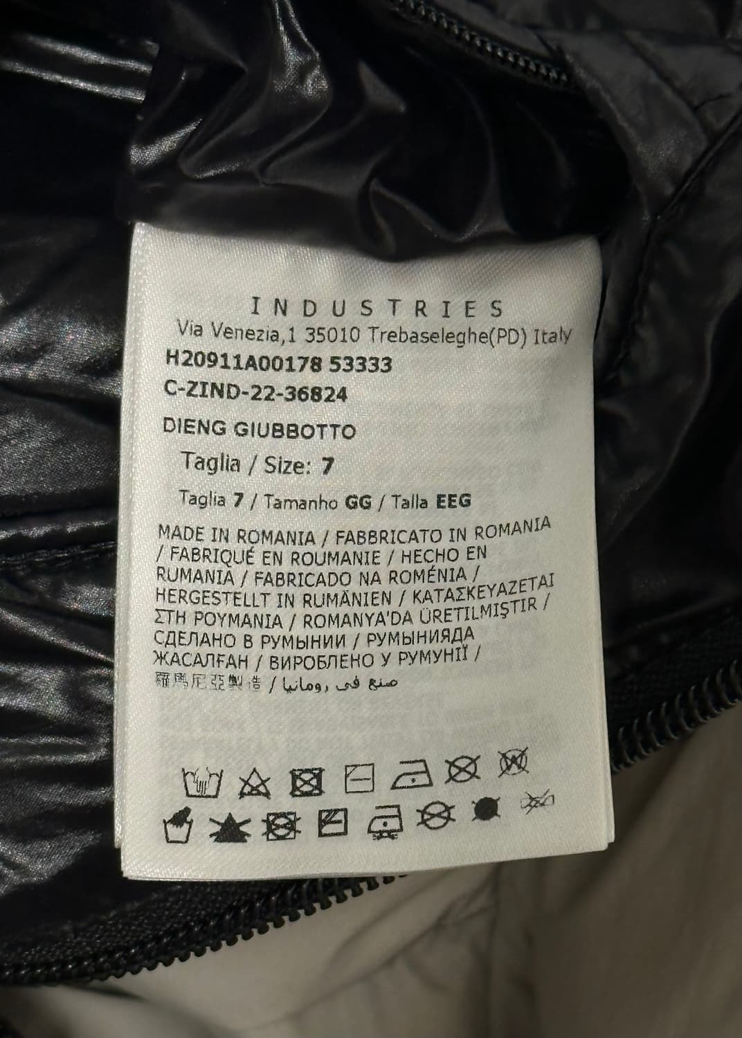 몽클레어 디엥 쇼트 다운 패딩 22fw 7(110) 국내판 상품이미지3