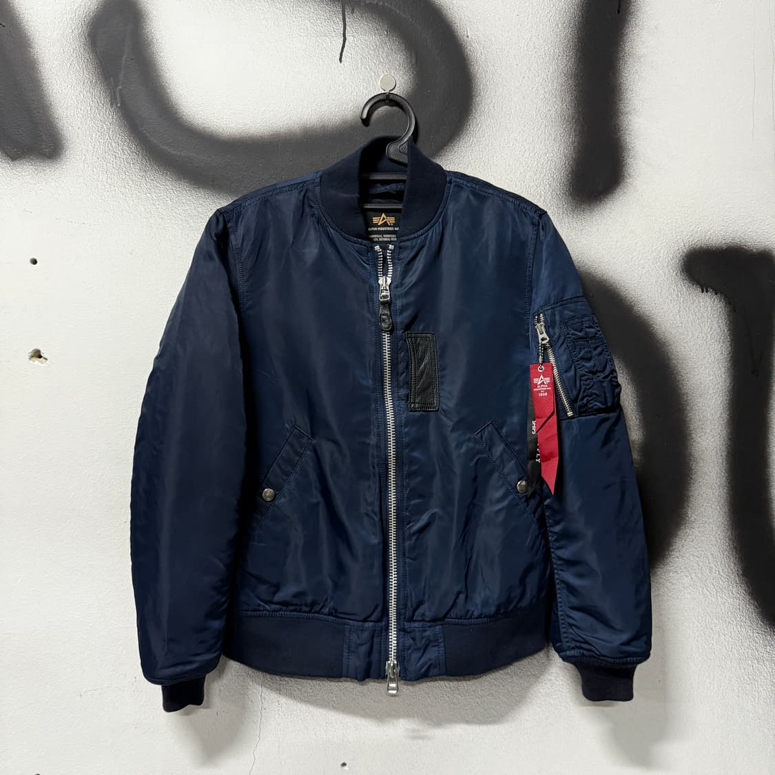 알파인더스트리 ma-1 플라이트 봄버 자켓 네이비 상품이미지1