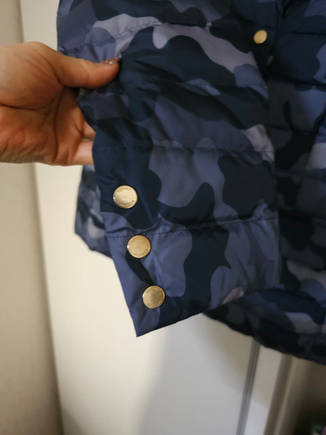 타미힐피거 카모 다운 패딩 자켓 상품이미지3