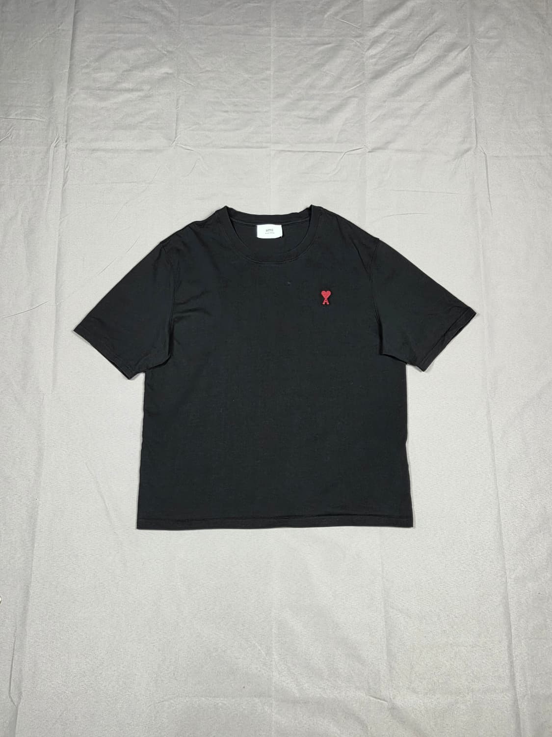 (새상품) [아미] 스몰 하트 로고 반팔 티셔츠 | S00081 상품이미지1
