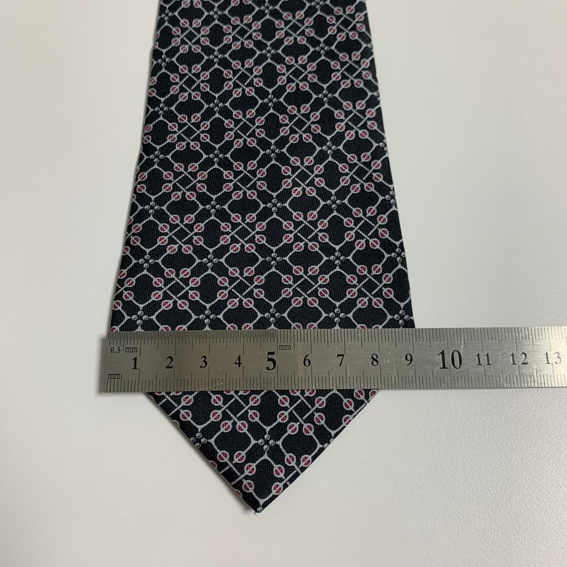 에르메스(HERMES) 블랙컬러 기하학적패턴 명품넥타이 최상급 A+ 상품이미지10