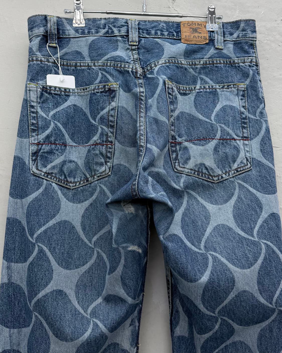 타미힐피거 프린티드 세미 플레어 데님 팬츠 상품이미지8