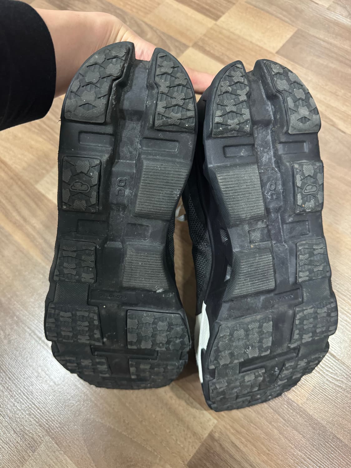 파프 온러닝 클라우드몬스터 하이퍼 블랙 290 상품이미지2