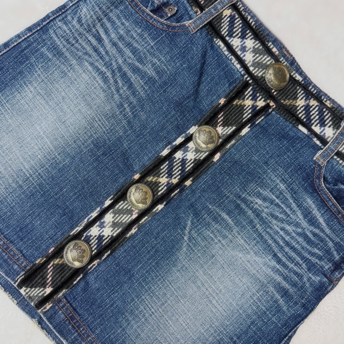 Burberry 블루라벨 노바체크 투포켓 데님 스커트 ≽^•⩊•^≼ 상품이미지2