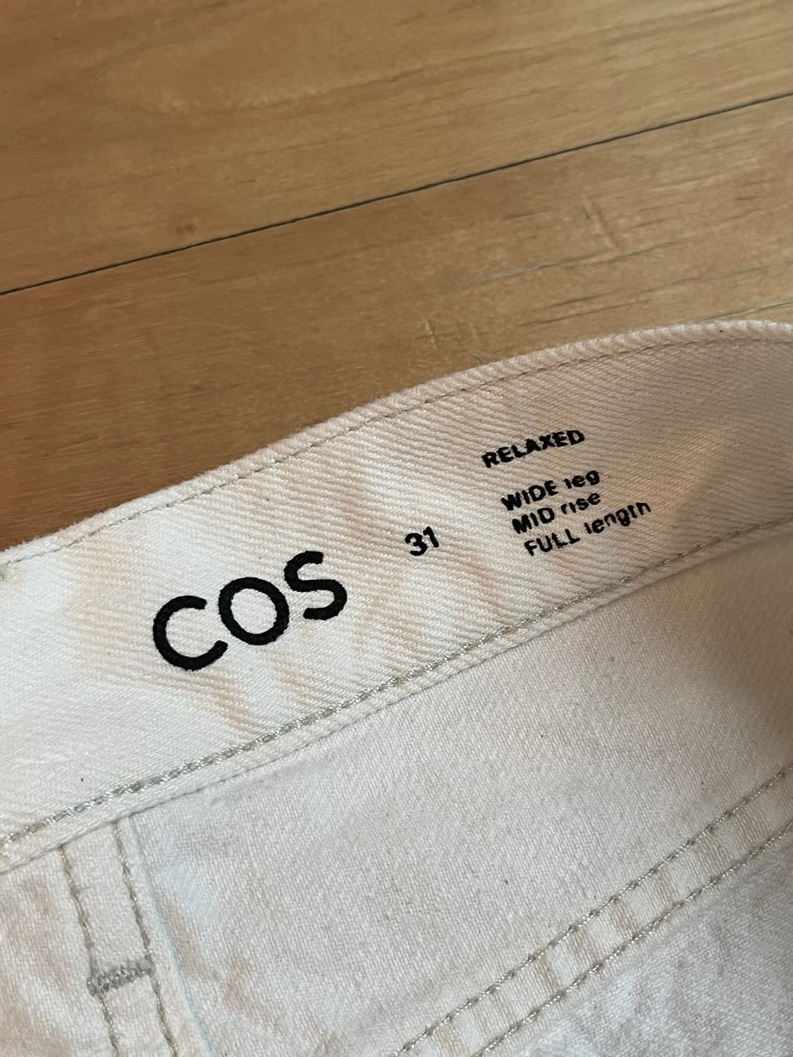 cos 릴랙스드 와이드 레그 진 에크루/화이트 컬러 31 상품이미지3