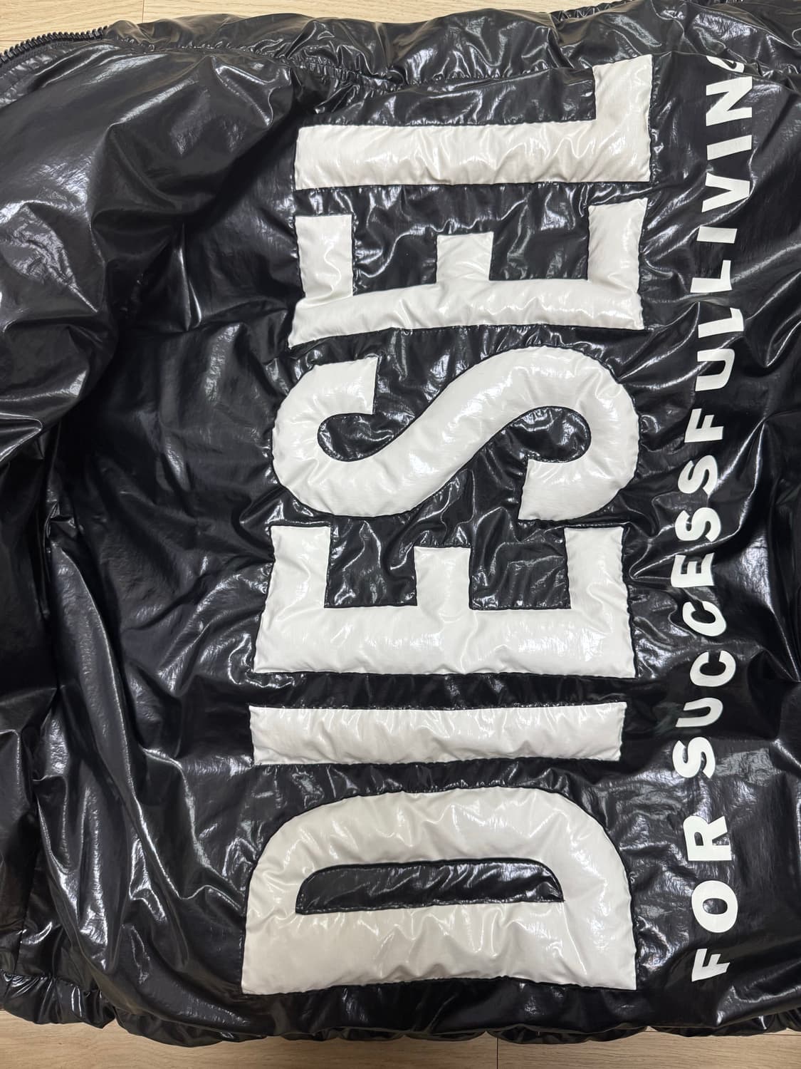 디젤 22 fw 디젤 리버시블 패딩 S 상품이미지3