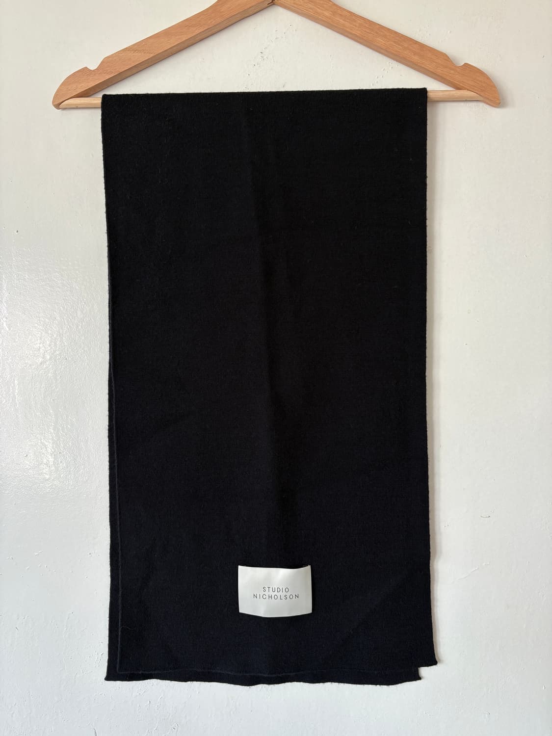 스튜디오 니콜슨 머플러 상품이미지1