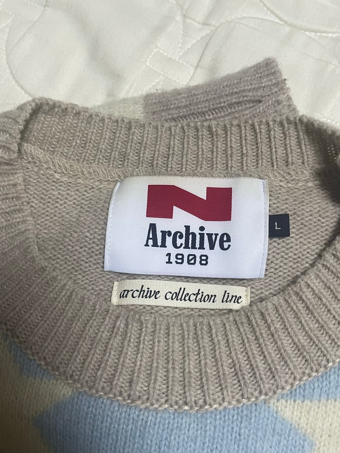 비욘드클로젯 스카이블루 아메리카 니트 상품이미지3