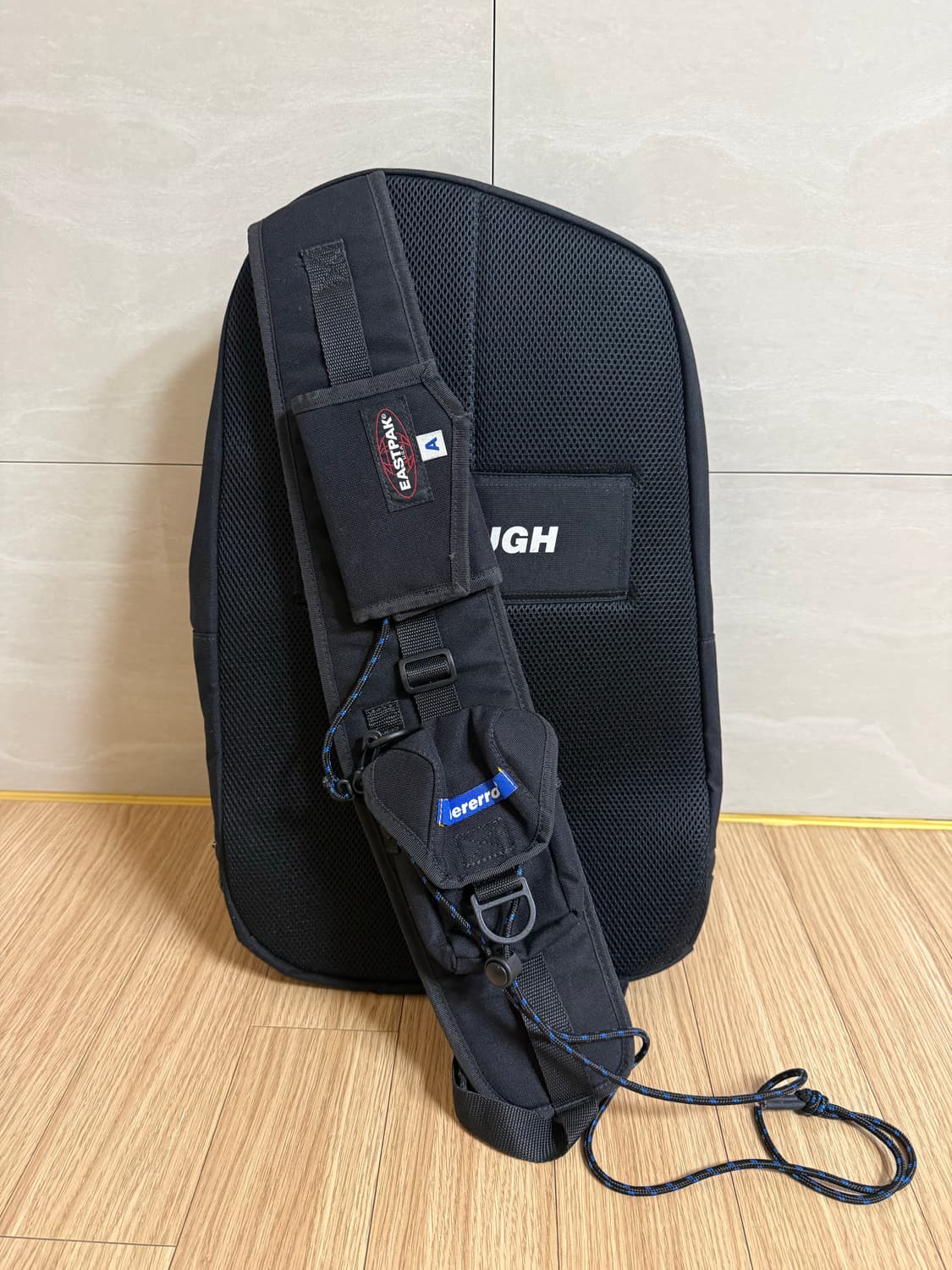 아더에러 이스트백  상품이미지2