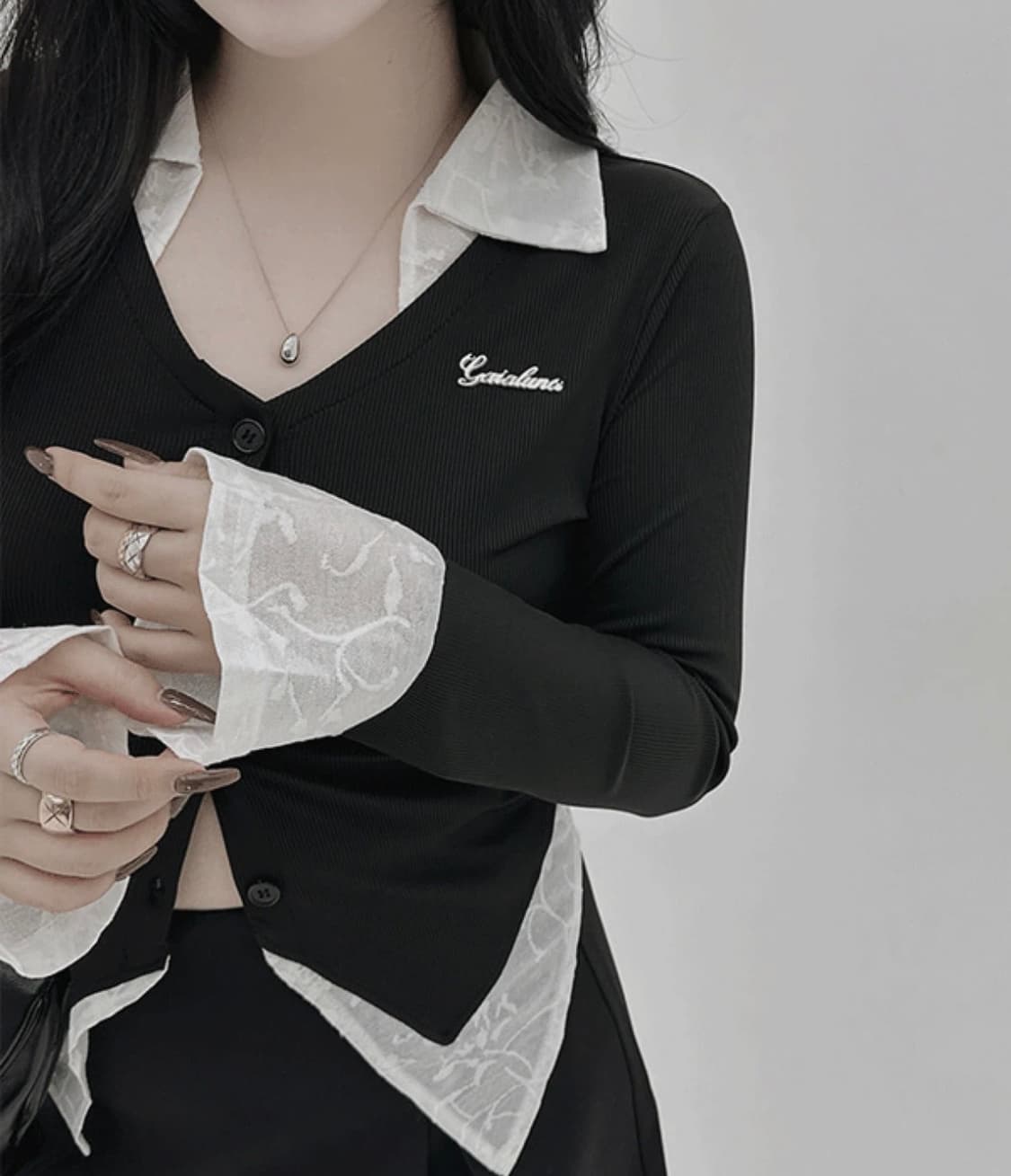 [새상품] 레이어드 브이넥 셔츠 상품이미지1