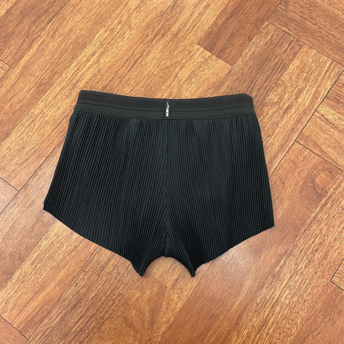 나이키 우먼 드라이핏 adv 에어로스위프트 러닝 쇼츠 상품이미지3