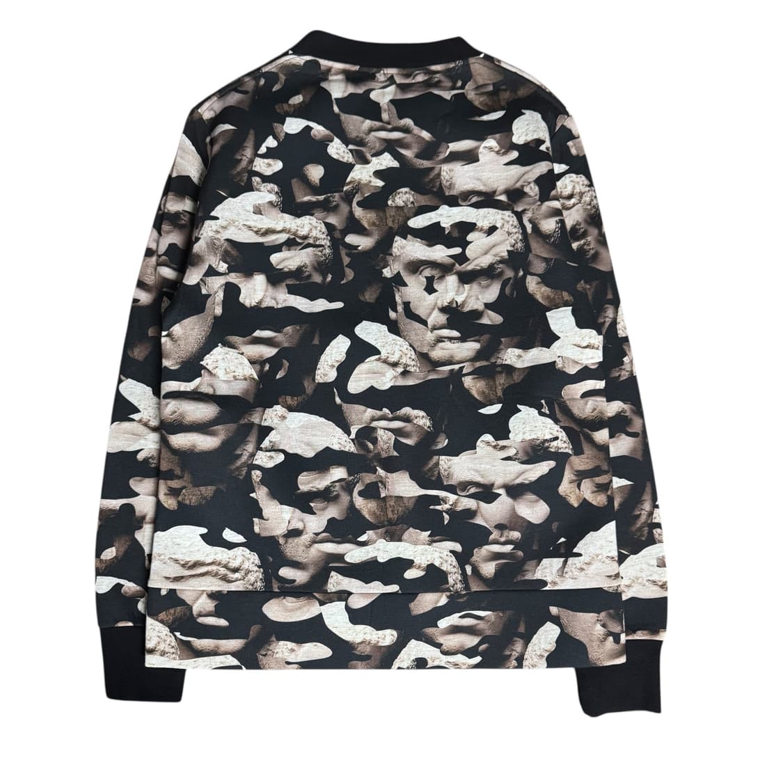 닐바렛 패턴 스웻셔츠 상품이미지3