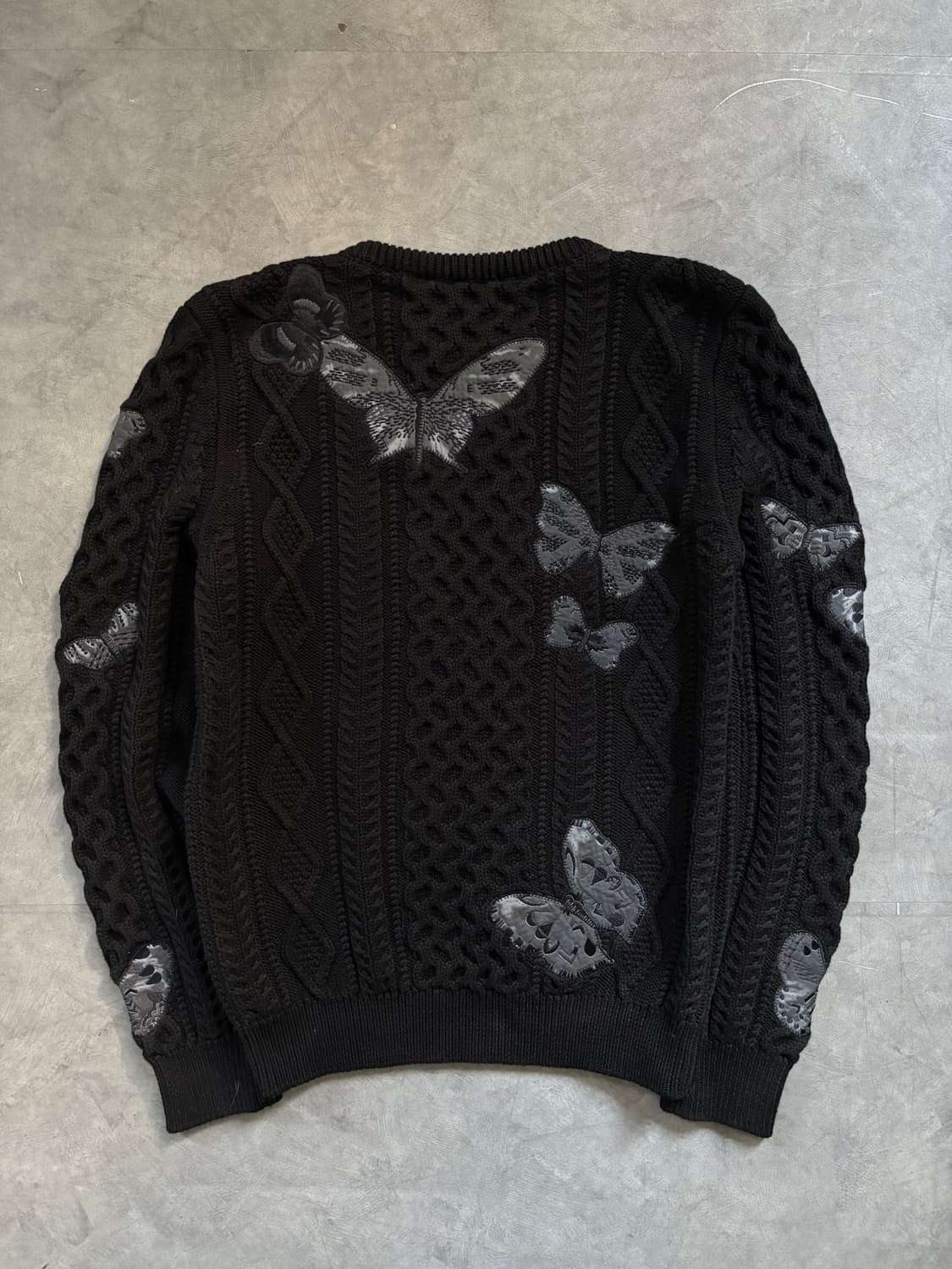 Valentino 발렌티노 버터플라이 자수 코튼 케이블 니트 상품이미지7