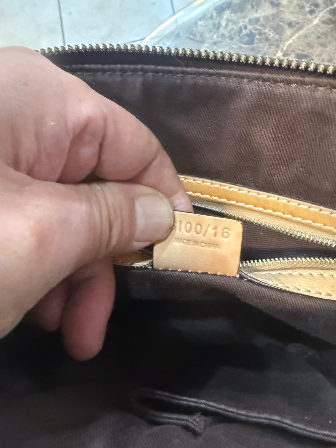 정품 셀린느 마카담 2way백 팝니다 상품이미지9