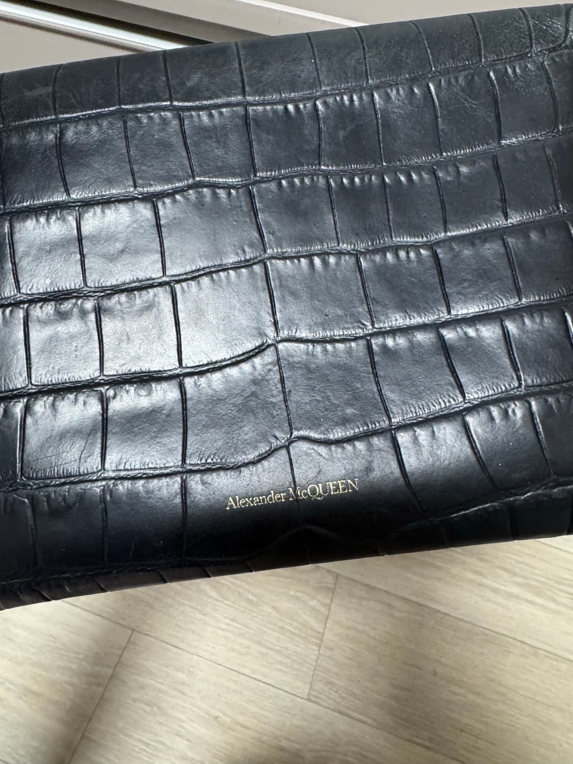 알렉산더 맥퀸 블랙 악어 패턴 클러치 상품이미지2