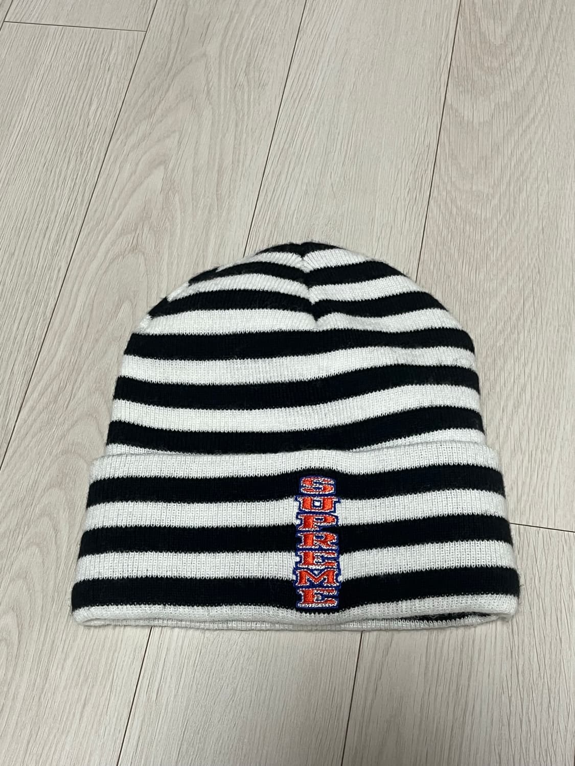 슈프림 16AW Vertical Logo 스트라이프 비니 상품이미지2