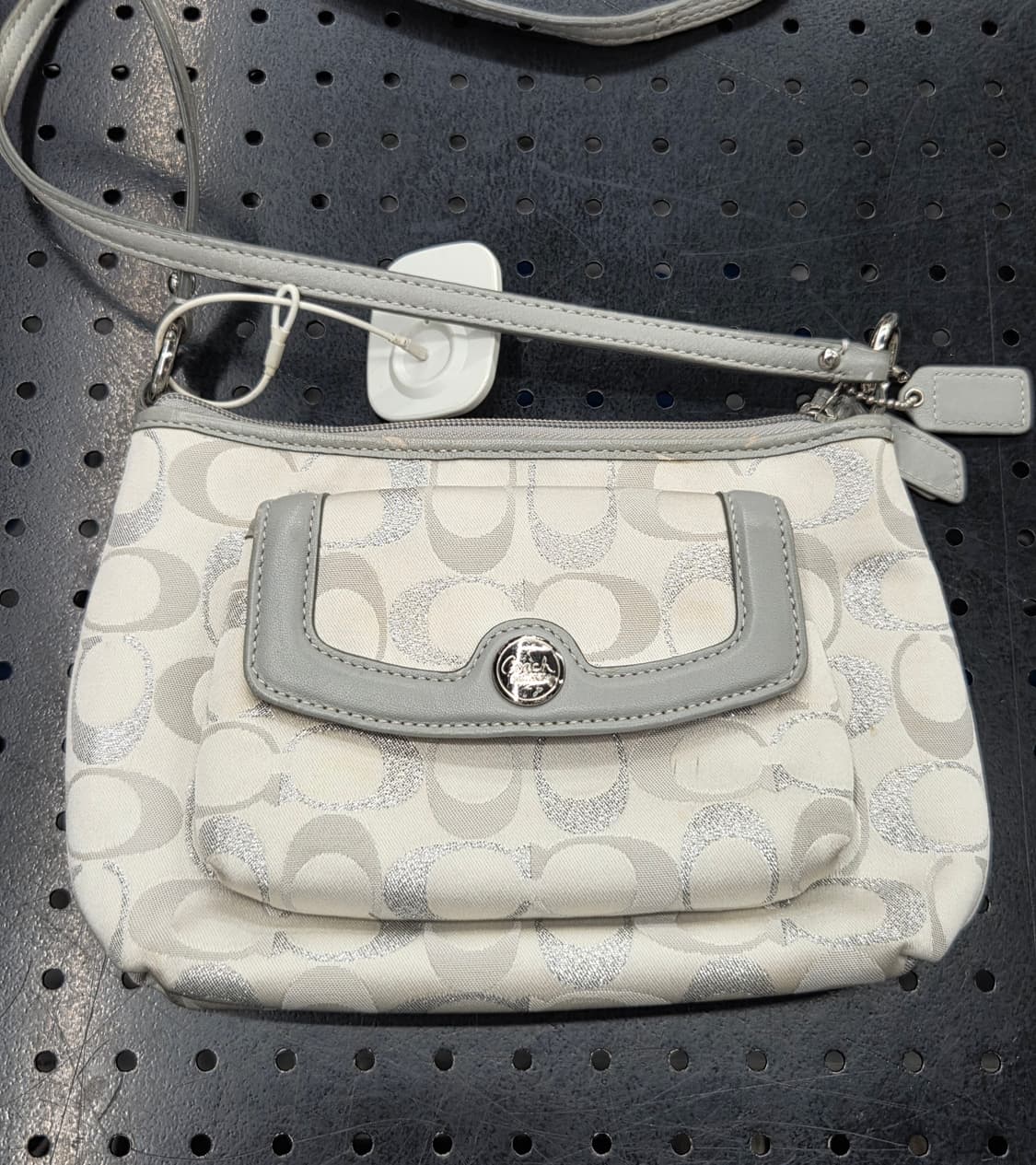 Coach 코치 아이보리 그레이 크로스백 상품이미지2