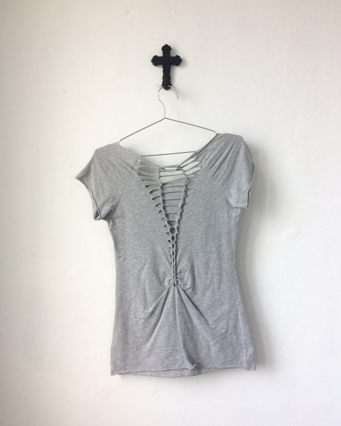Back cut off point t shirt 상품이미지3