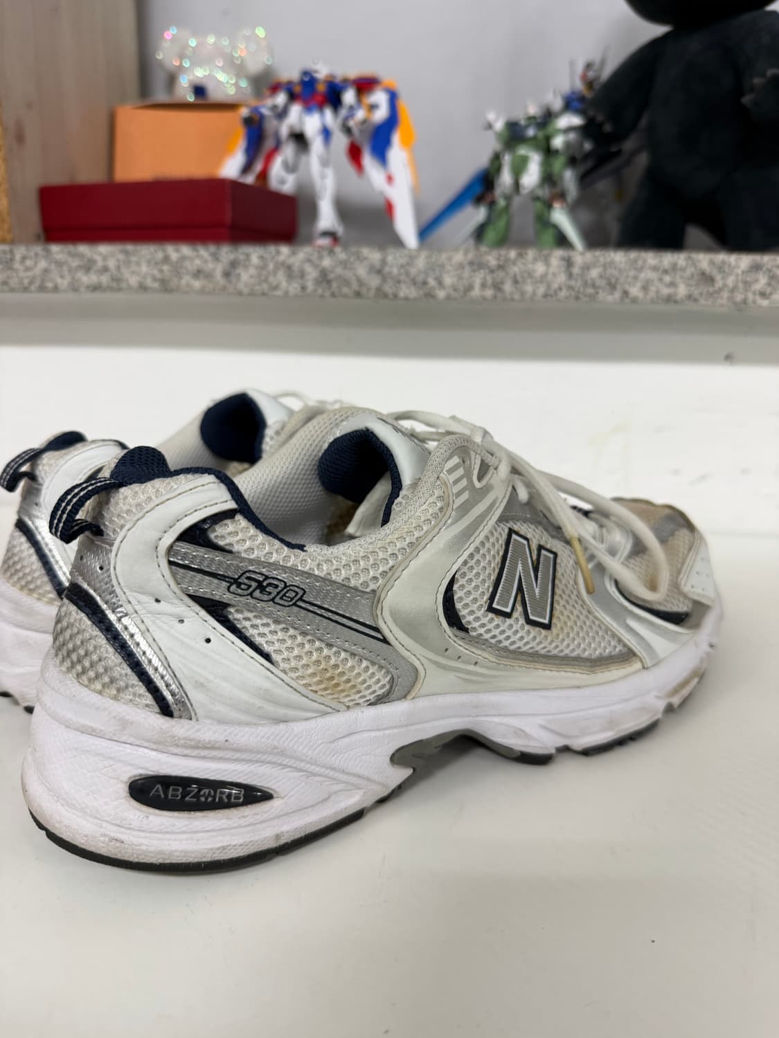 정품) 뉴발란스 530 실버 270 상품이미지4