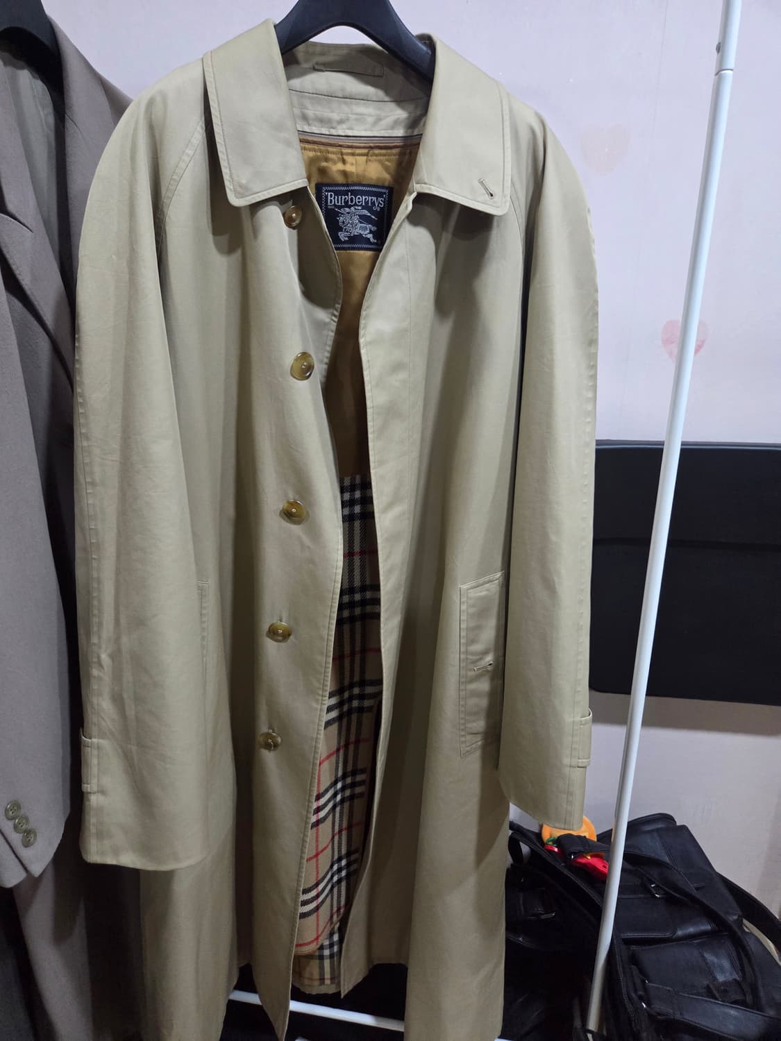 버버리 싱글 트렌치코트 상품이미지1