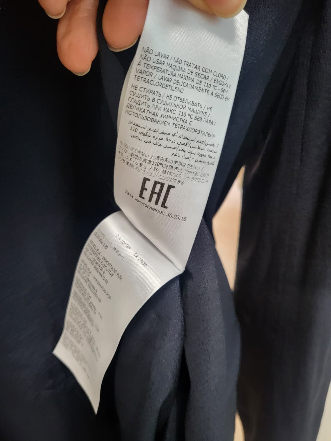 (정품)살바토레 페라가모 네이비 실크100블레이저 44-통통66% 상품이미지7