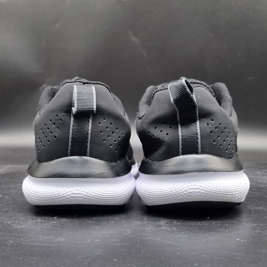 언더아머 UA차지드 어서트9 런닝화275. 상품이미지4