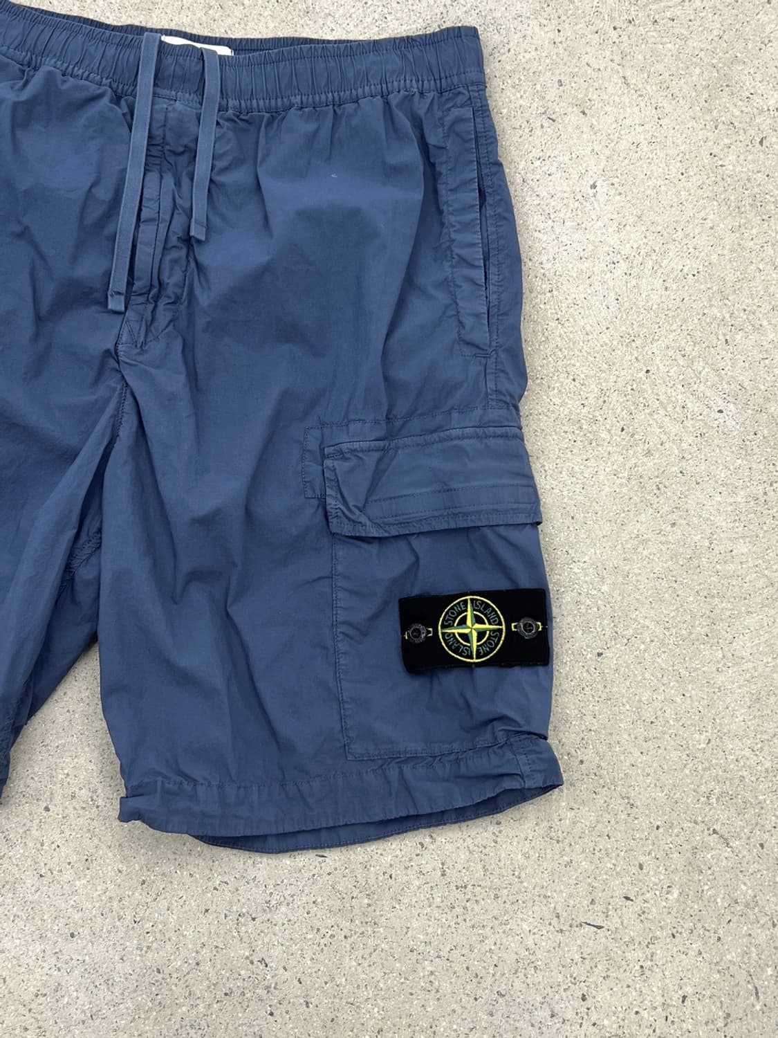 스톤아일랜드 24SS 와펜 버뮤다 팬츠 상품이미지6