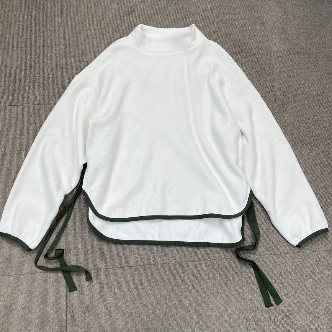 유니클로 X 화이트마운티니어링 후리스 탑 상품이미지1