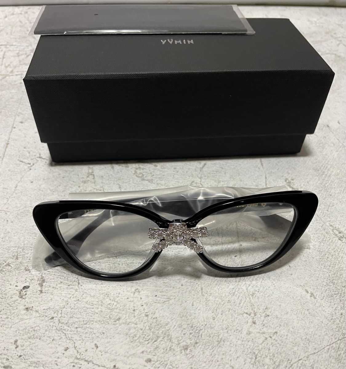 슈슈통 X 위민 콜라보 젬스톤 보우 메탈 안경 상품이미지1