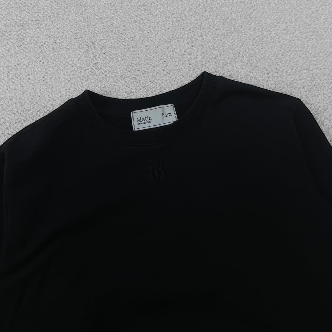 마뗑킴 루빅 큐브 맨투맨 블랙 상품이미지5