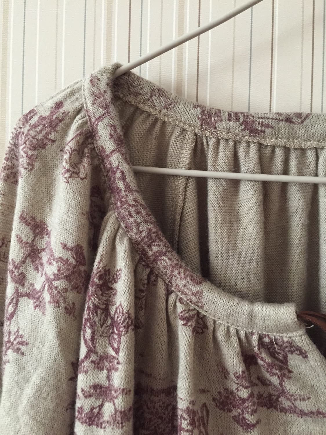 빈티지 패턴 플리츠 블라우스 상품이미지6