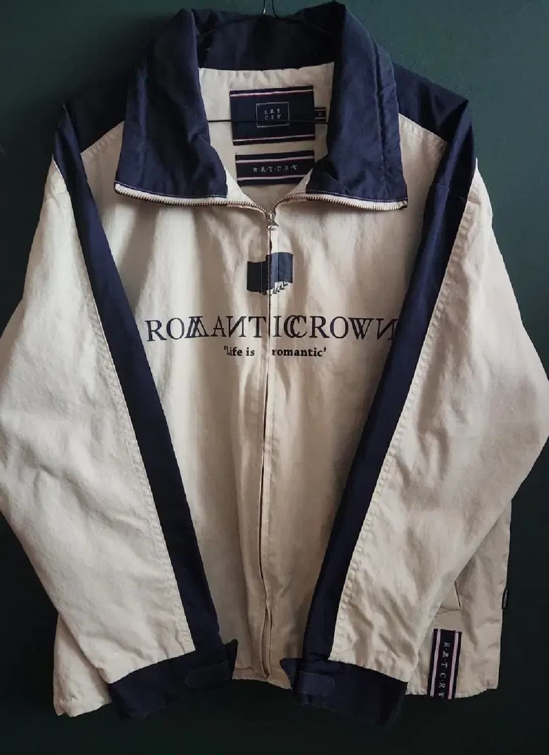 로맨틱크라운 자켓 상품이미지1