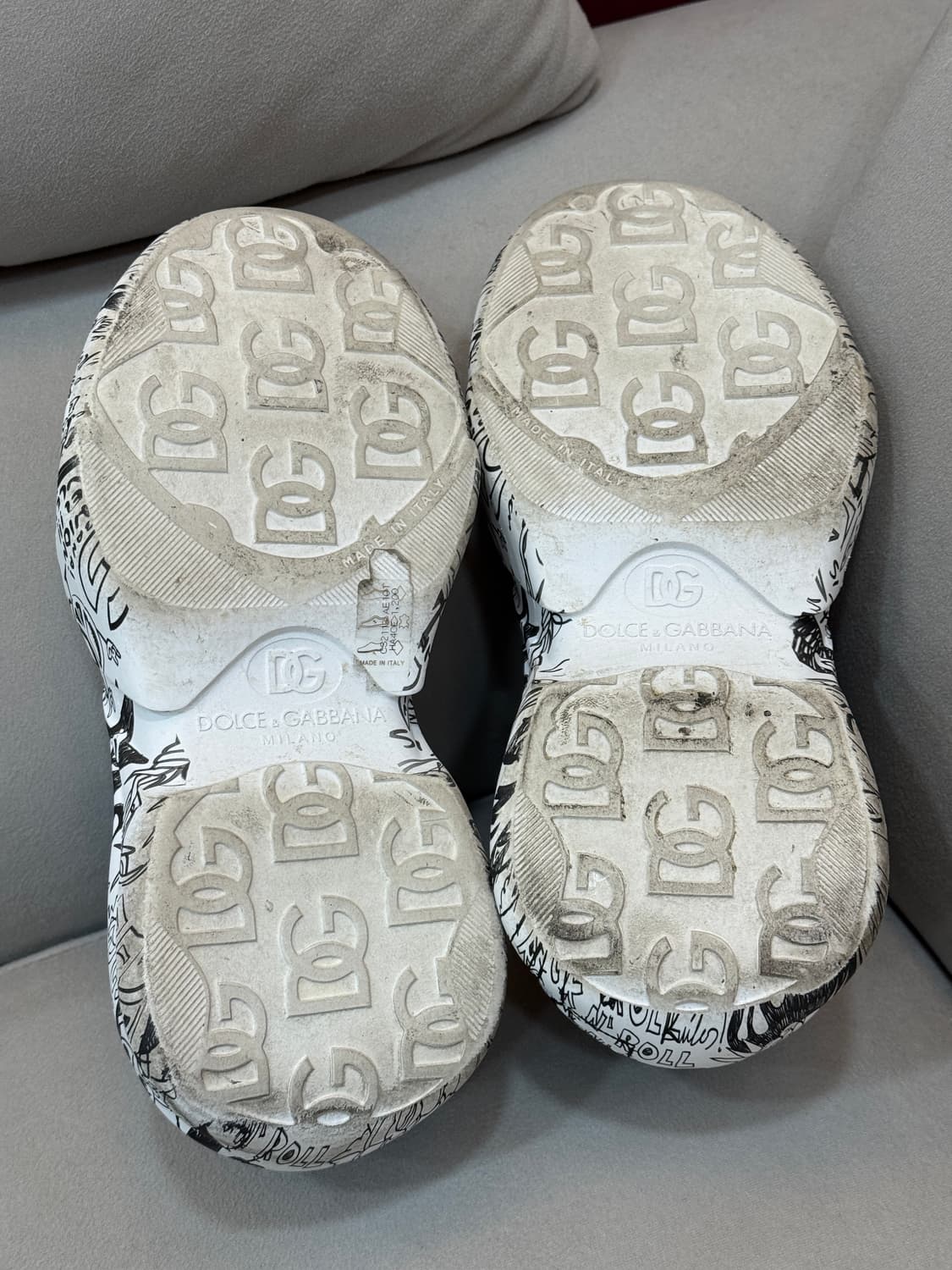 돌체앤가바나 그래피티 신발 스니커즈 39사이즈 상품이미지5