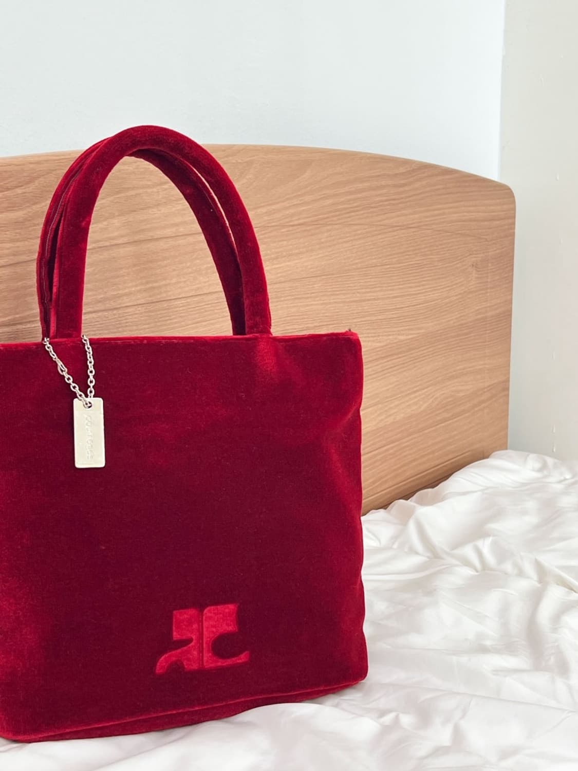 courreges / 꾸레쥬 레드 벨벳 토트백 상품이미지4