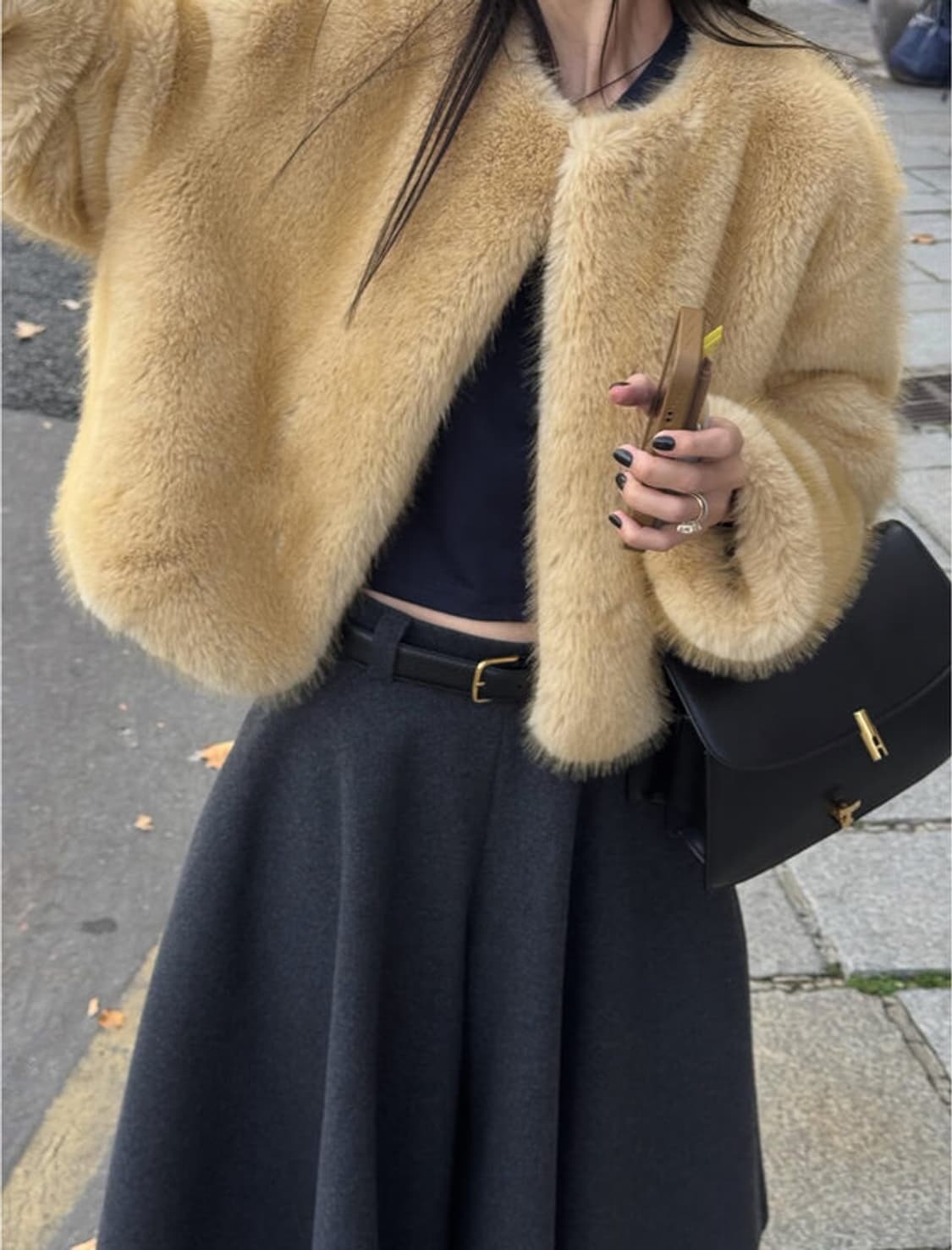 아웃핏 OUTFIT 모네 퍼자켓 상품이미지1