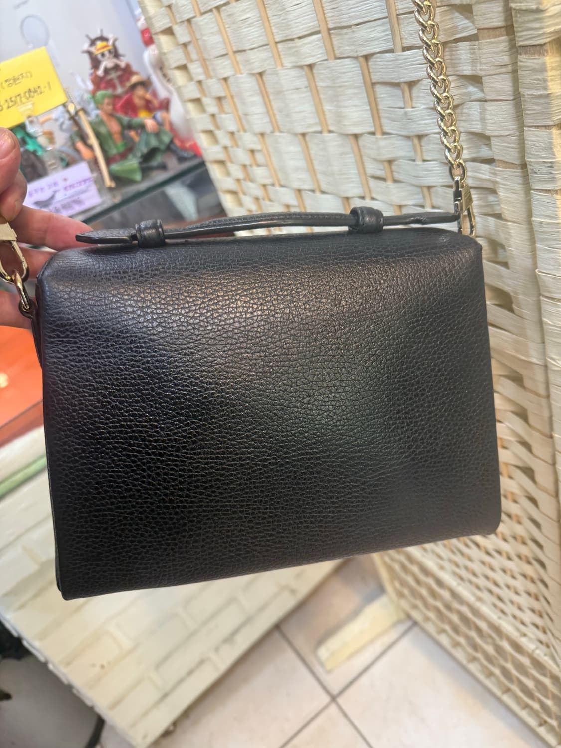 정품 구찌 인터로킹 체인 크로스백 팝니다 상품이미지4