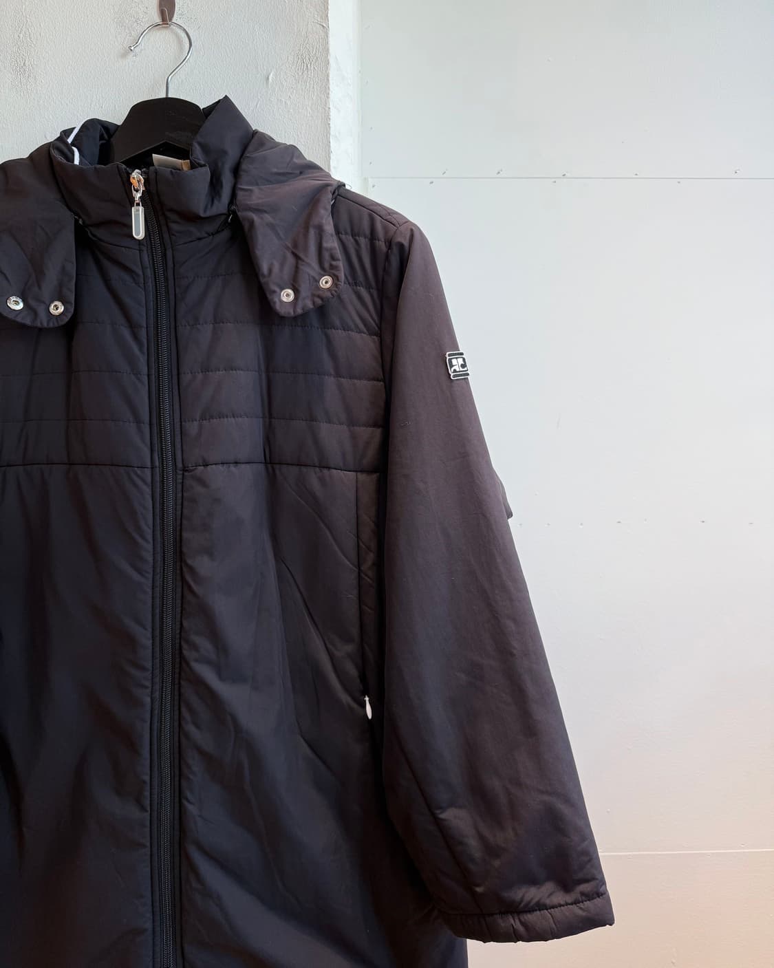 쿠레쥬 스포츠 블랙 다운 롱 점퍼 상품이미지5